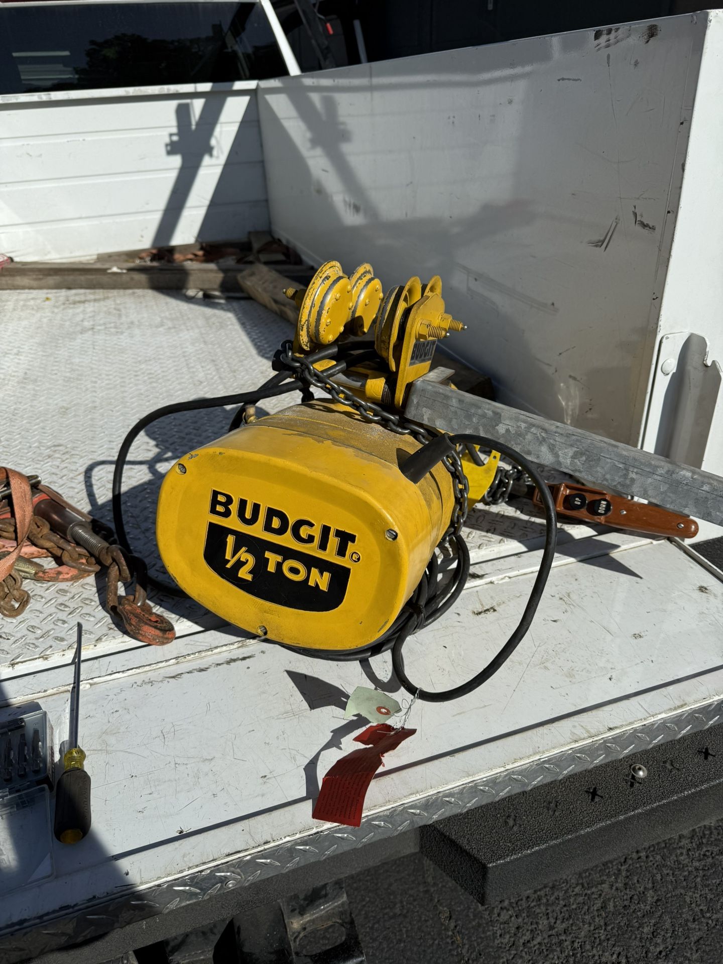 1/2 Ton 115v Hoist W/push Trolley