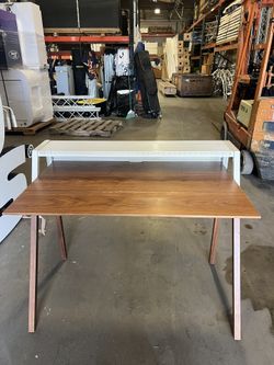 Modern desk