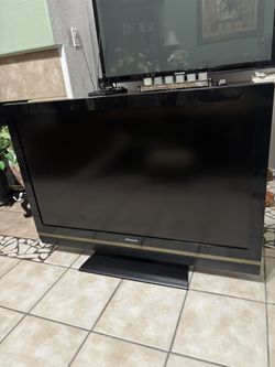 Big Polaroid HDTV Cable Ready ;Length;44 Inches Height:32 Inches 