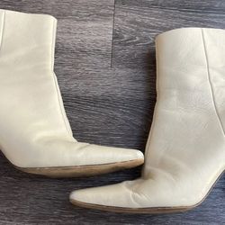 intentionally blank ivory white cream leather ankle booties Women’s Sz 7