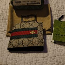 Mens Gucci Bifold Wallet 