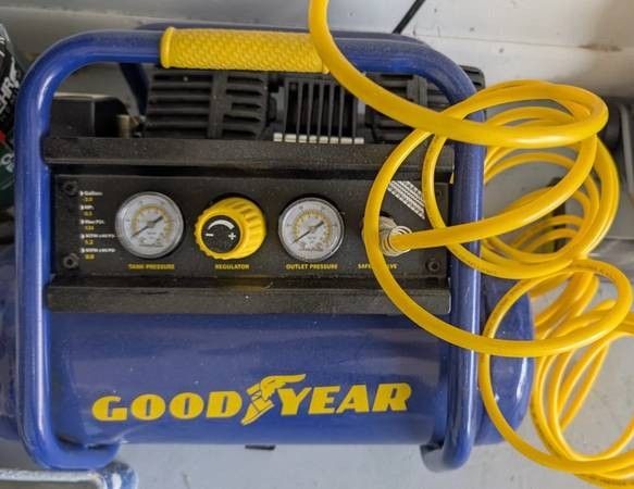 Goodyear 2-Gallons Portable Hot Dog Quiet Air Compresso