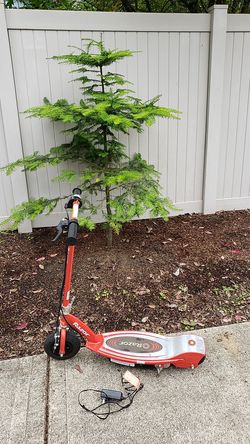 Razor E115 Ekectric Scooter- Low Miles