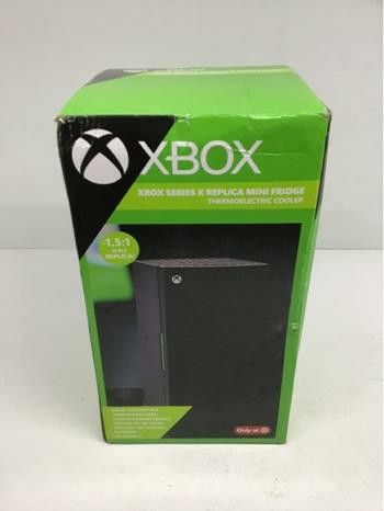 Xbox Series X Replica Mini Fridge *New* Retail Price: $99.99