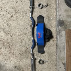 Olympic Curl Bar With Arm Blaster