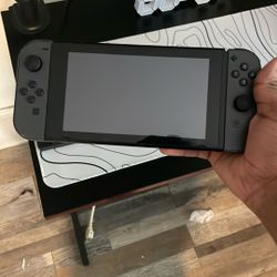 Grey Nintendo Switch 1