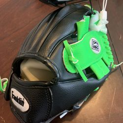 Franklin T-ball Tee Ball Right Hand Throw Glove 9”