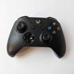 Microsoft Xbox One Wireless Controller 1708 *Missing Cover*