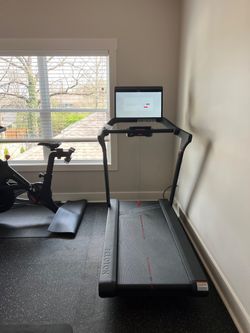 2022 Peloton Tread – Excellent Condition, Under 100 Rides – Nashville, TN