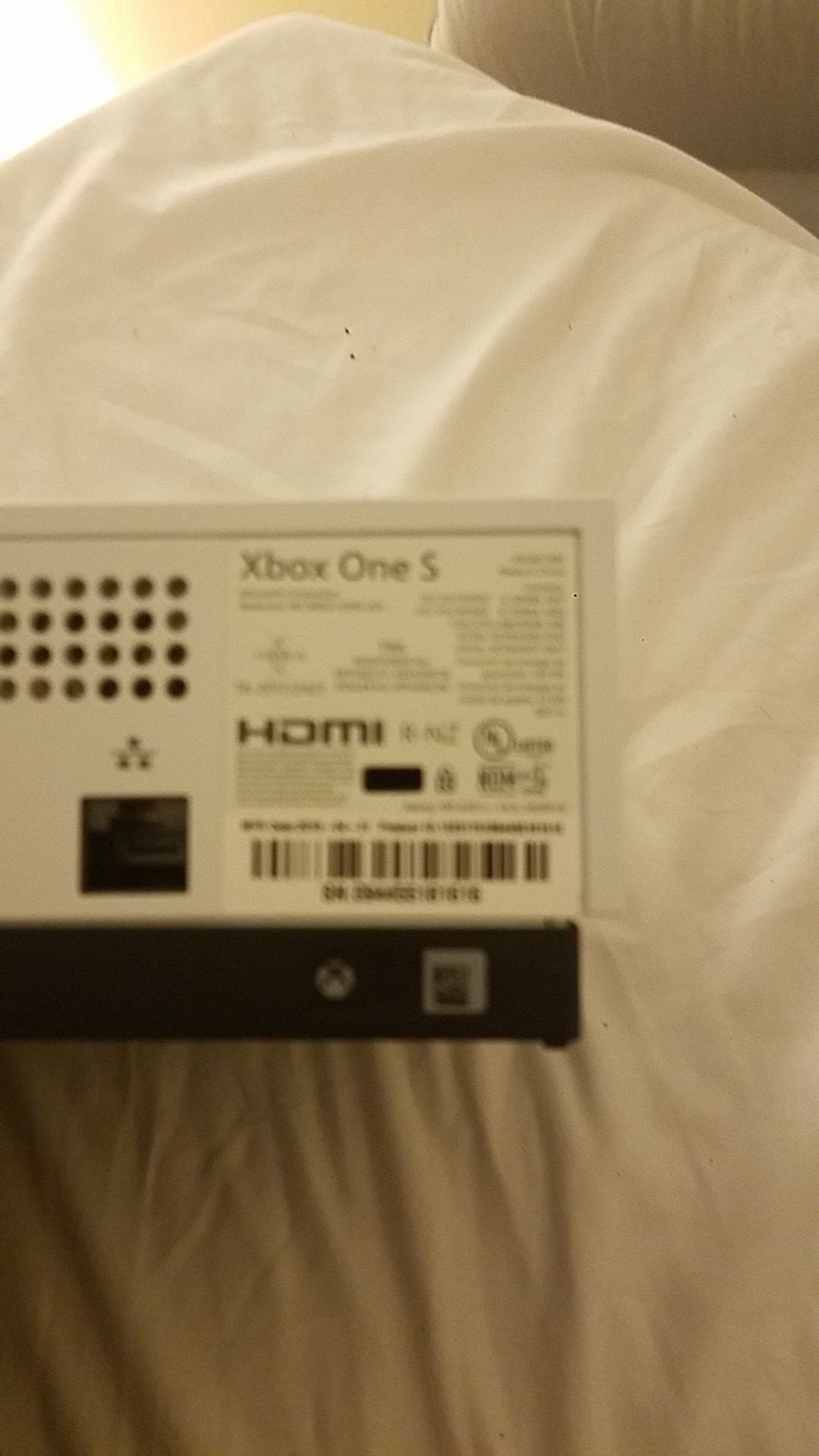 Xbox 1s with cords