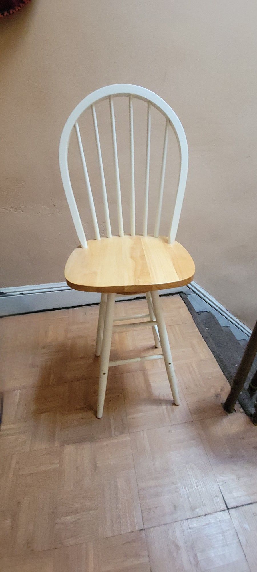  2 Wooden Bar Stools