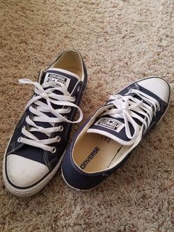 Mens size 9 converse dark blue