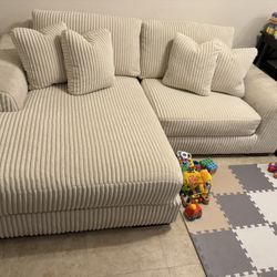 Lindyn 2-Piece Modular Loveseat with Chaise