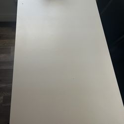 Foldable table/desk 