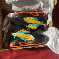 Puma infant sneakers 5C