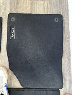 ID4 Oem Floor Mats