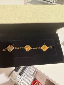 Vc bracelet