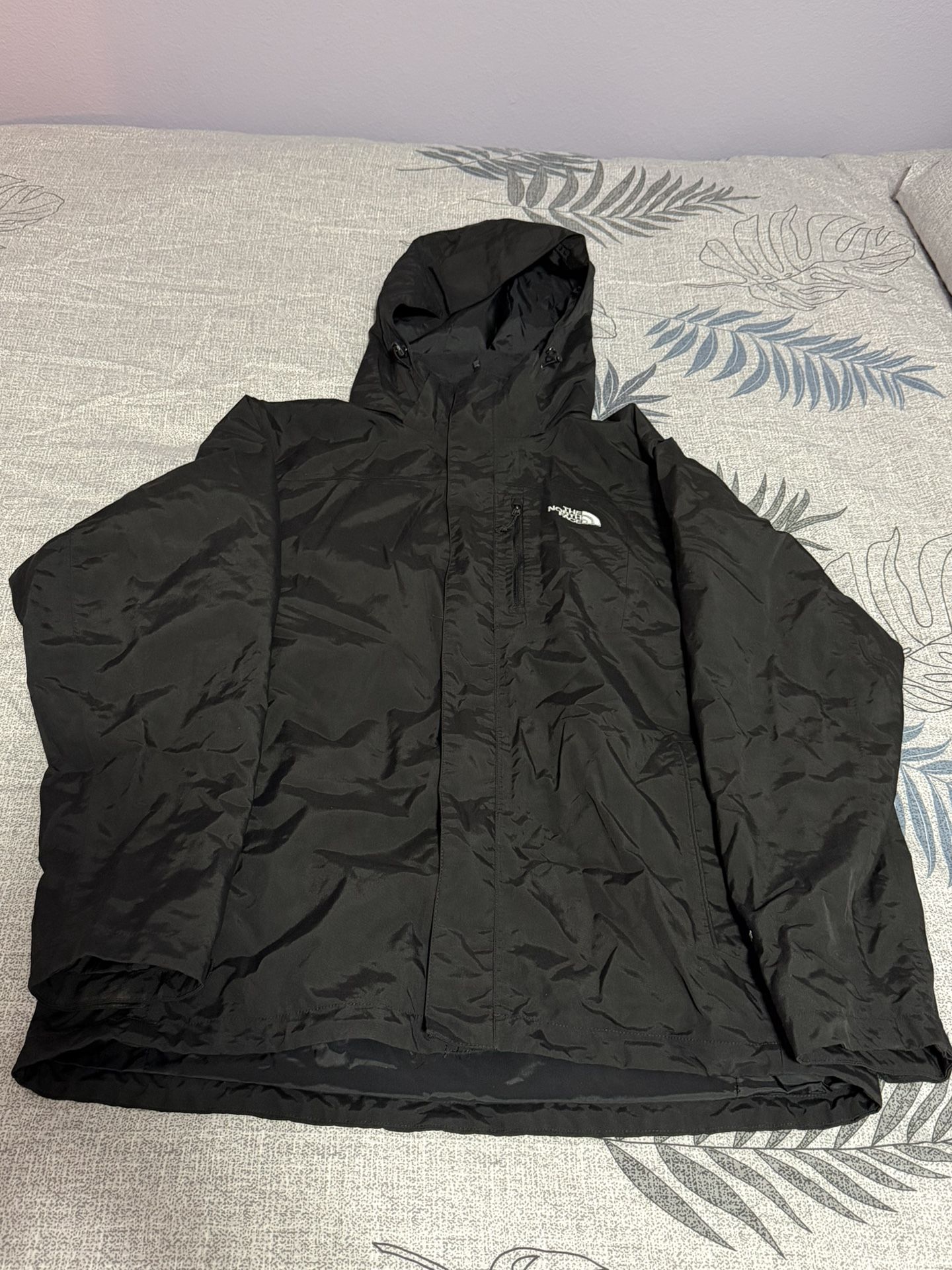 Men’s North Face Insulated Jacket (Large)