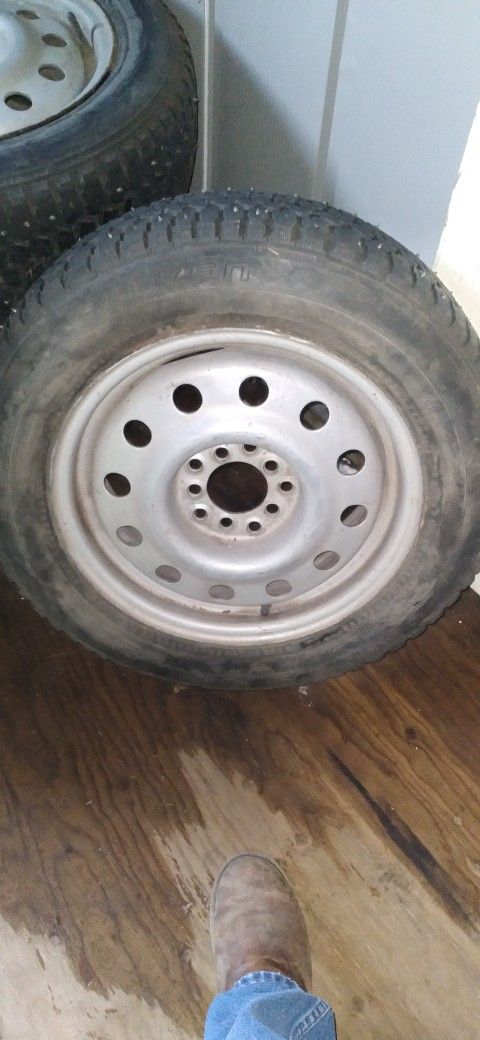 Studded Snow Tires With Ford Rims