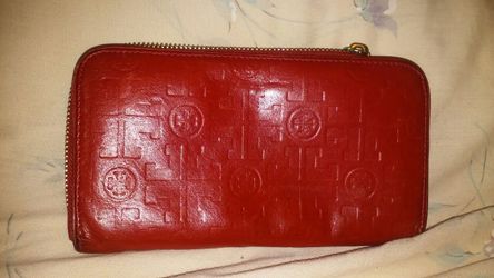 Red tory burch wallet