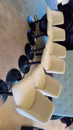 Set of 6 Adjustable Bar Stools