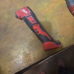 Milwaukee M18 MultiTool