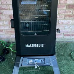 Masterbilt Electric Smoker Bluetooth With 3 Probes Like New With Cover