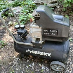 Husky 8gal Air Compressor, Works Great 