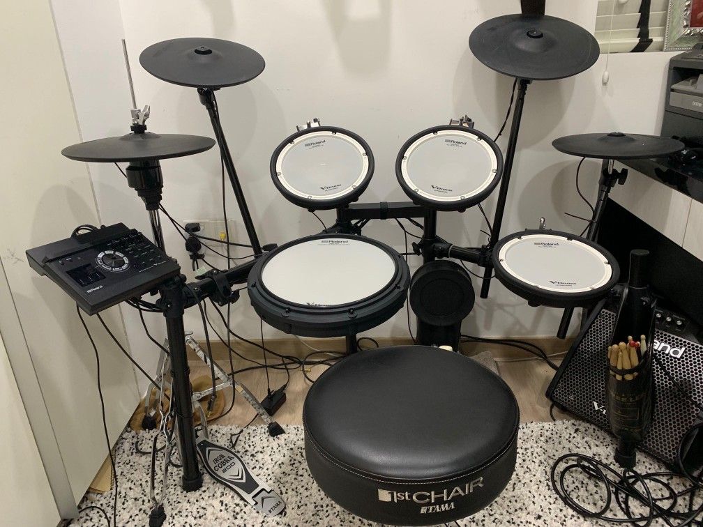 @()()@ Roland V-Drums TD-17KVX Electronic Drum Set