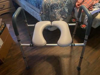 Toilet Rise With Handles 350 Pound Limit
