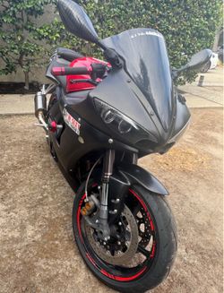 Yamaha R6