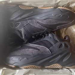 Yeezy Boost 700