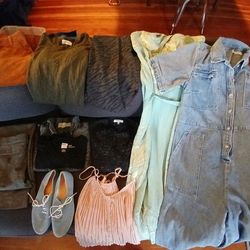 Huge Lot Of Sz Small Womens Clothing!