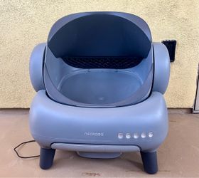 Neakasa Self Cleaning Litter Box