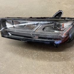 Audi Q7 Left Headlight Assy