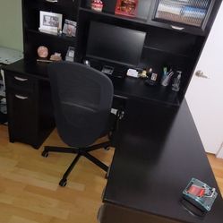 Desk / Escritorio 
