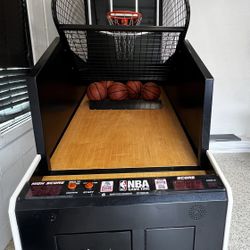 NBA Game Time Basketball Arcade Cash & Carry