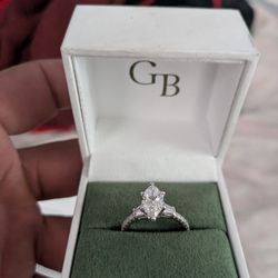 1.5 CT Marquise Diamond Ring