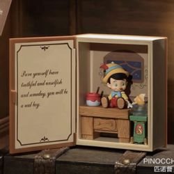 POP MART Disney Classic Fairy Tales -Pinocchio - Mini Book Character Scene