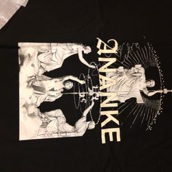 Anake Tshirt  L-XL