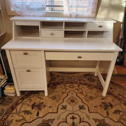 White Desk - Gorgeous!