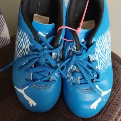 Boys Cleats Size 11