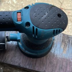 Makira Orbital Sander