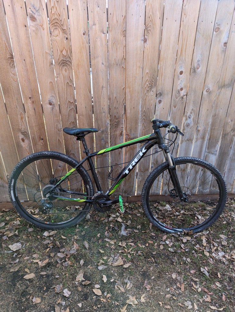 Trek Marlin 6 Hard Tail (Medium)