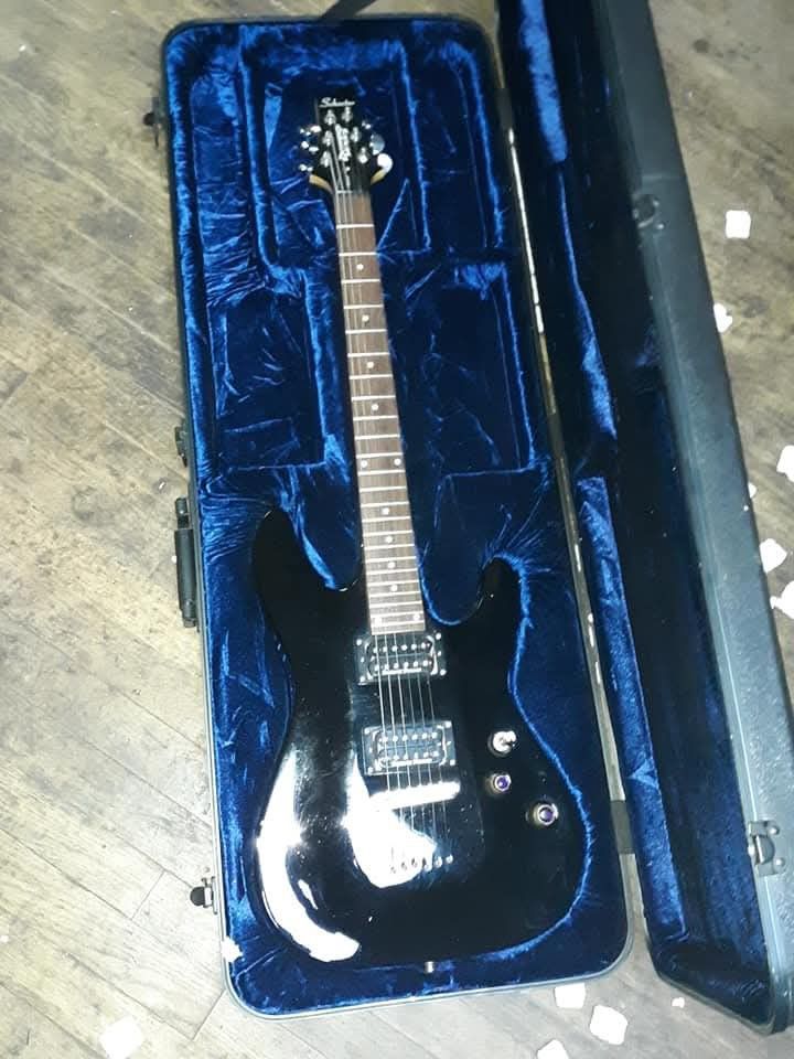 Schecter Omen 6