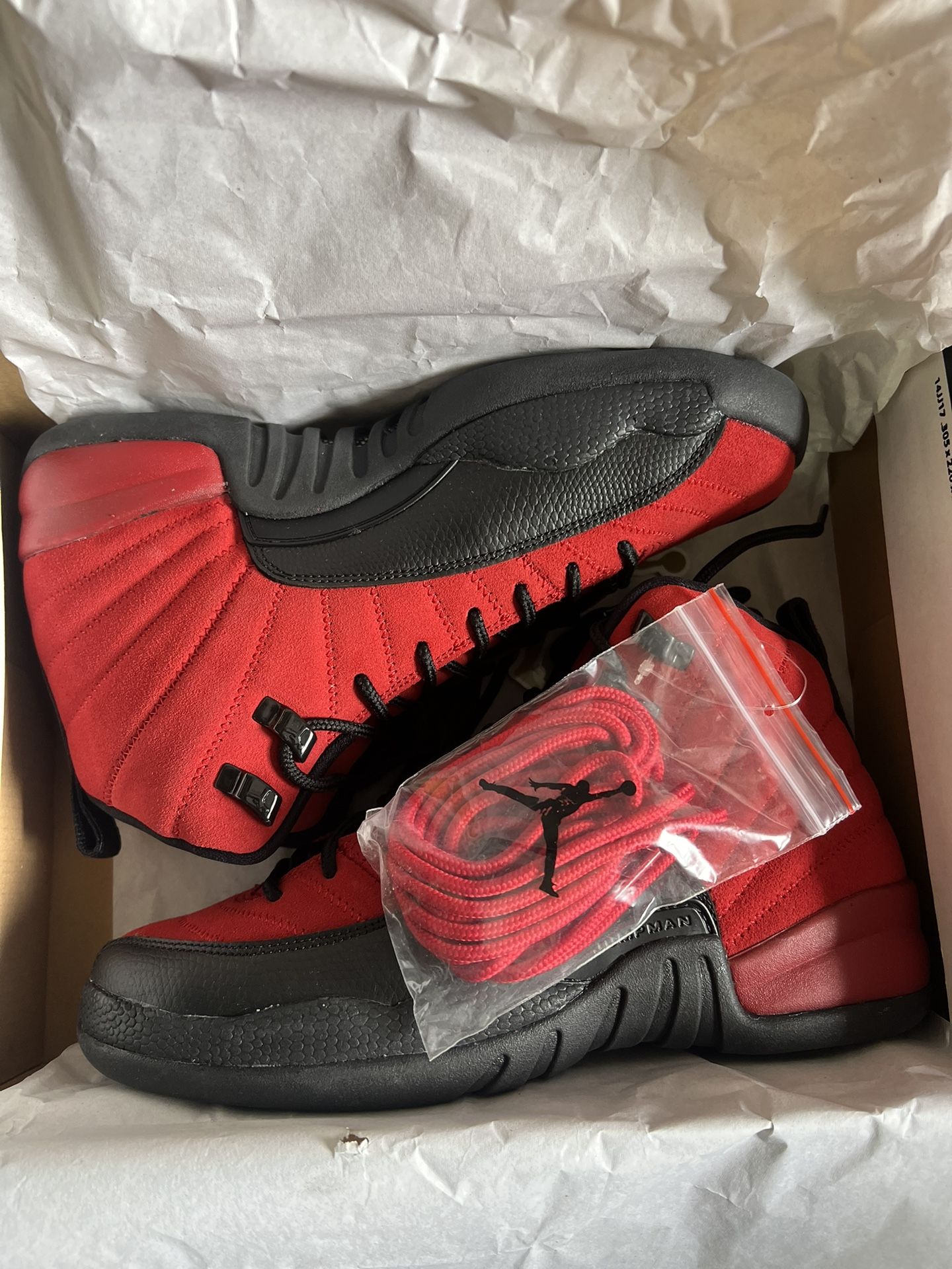 Air Jordan 12 (GS) Size 6.5Y Varsity Red Black