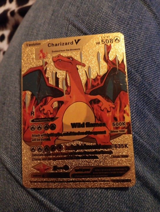 Charizard ultra Rare Gold Card