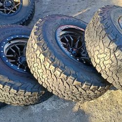 F150 😎🎁FOR SALE 🏷️SET DE RINES NUEVOS 17x9 LOCK OFF R. con Llantas Todo Terreno, Excelente Condición 80%life