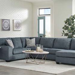 Absolutely Stunning New Couch 