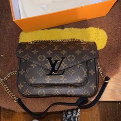 Louis Vuitton Purse 